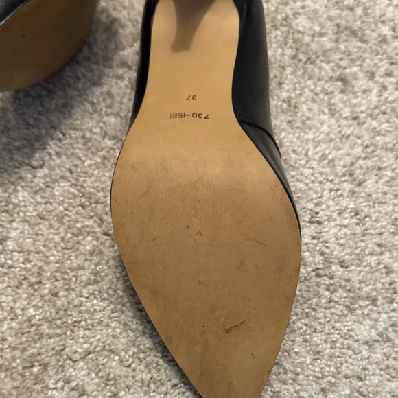 Wildcat Classic Black Heels - Picture 3 of 3